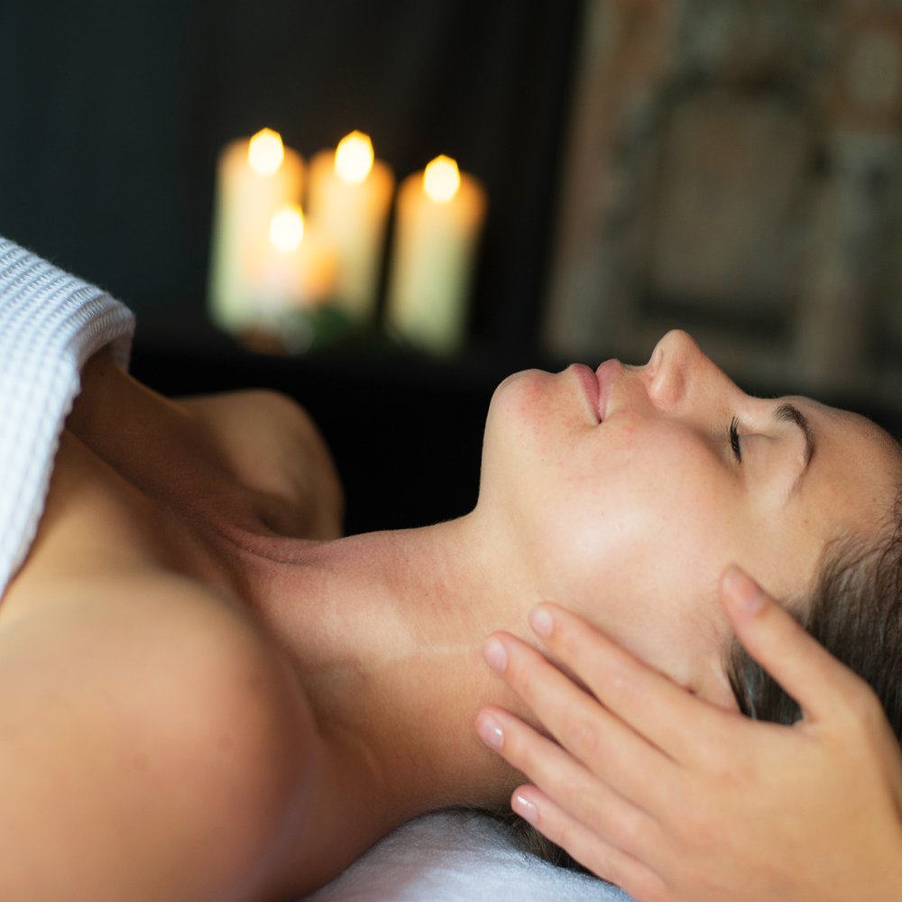 Buy A Gift Weekday Delight Spa Day With A 60 Minute Treatment And Cream Tea For Two At The Spa At The Athenaeum