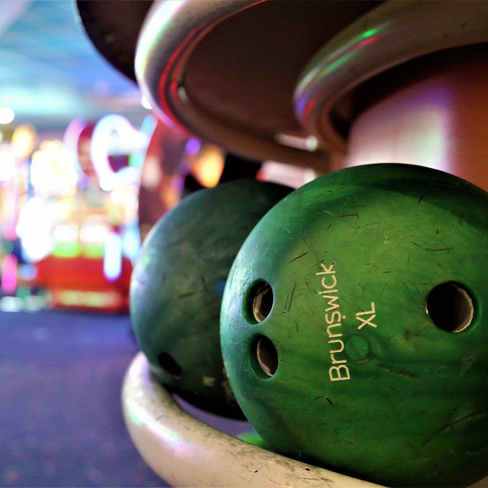 Buy A Gift One Hour Of Bowling For Six People With Namco Funscape