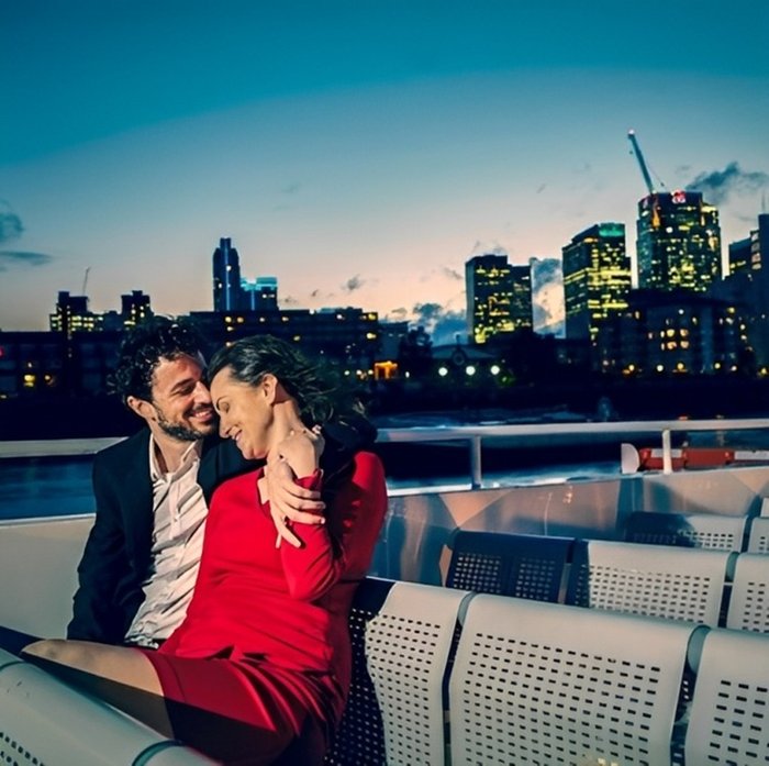 Thames Evening Cruise with a Glass of Sparkling Wine and Canapes for Two