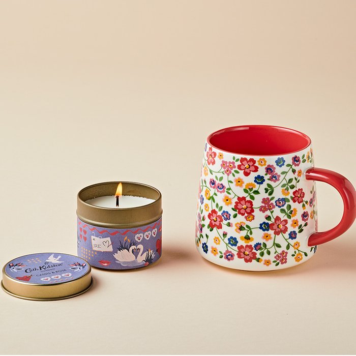 Cath Kidston Floral Mug & Blackcurrant Candle Bundle