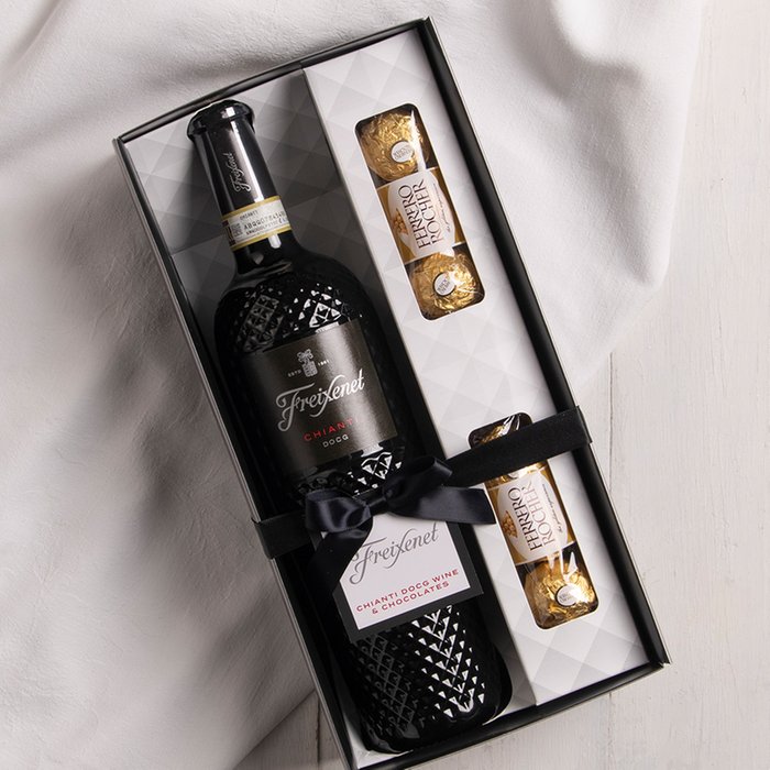 Freixenet Chianti & Ferrero Rocher Gift Set
