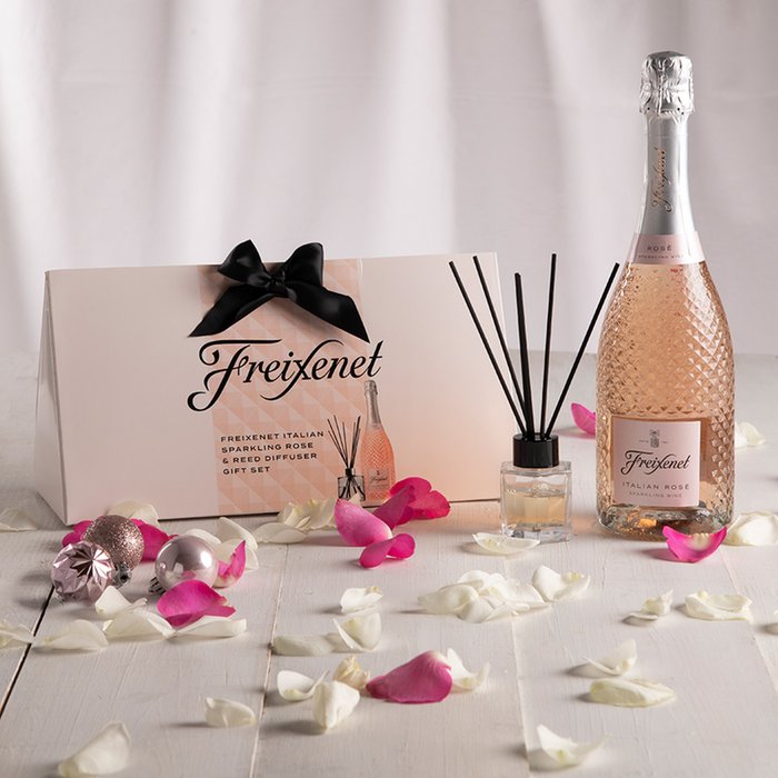 Freixenet Sparkling Rosé 75cl & Diffuser Gift Set