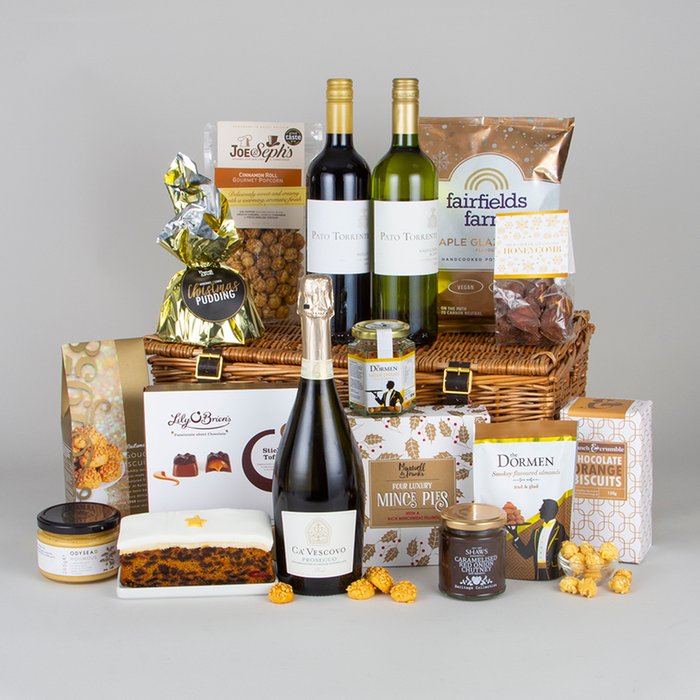 A Touch of Class Wicker Hamper 3x75cl