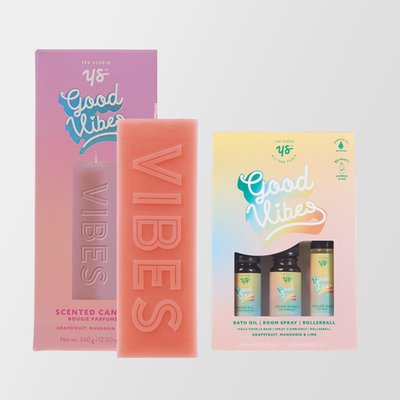 Good Vibes Candle & Essential Oils Gift Set