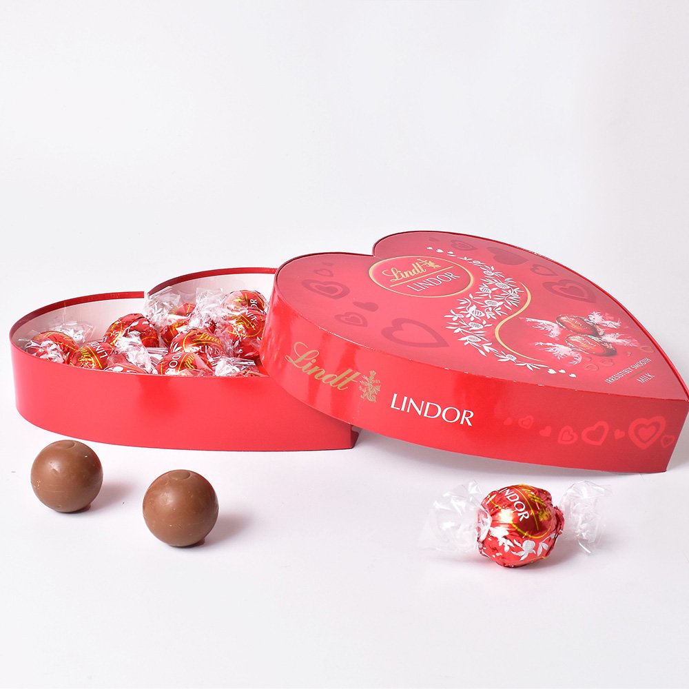Lindt Lindor Milk Chocolate Truffles Heart Box 200G Chocolates
