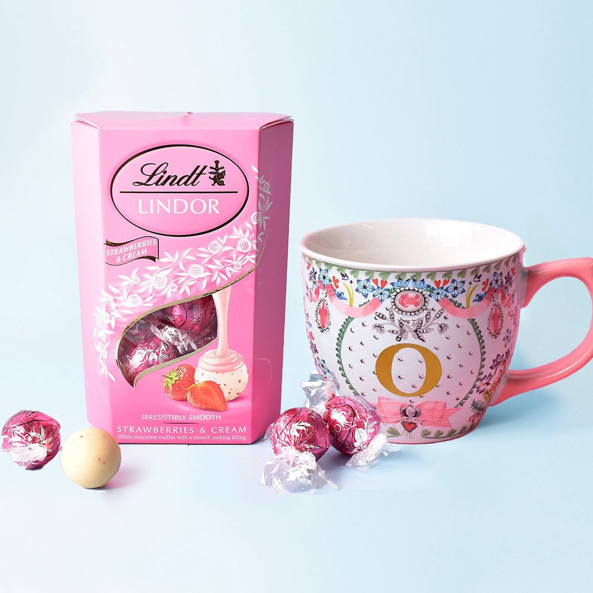 Cath Kidston Letter O Posey Mug & Lindt Strawberries & Cream Truffles (200G)