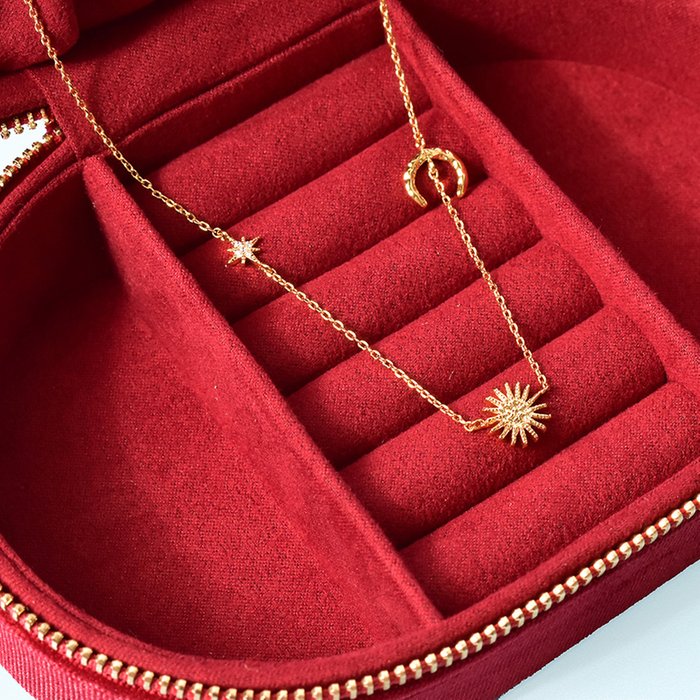 Velvet Jewellery Case & Star Necklace