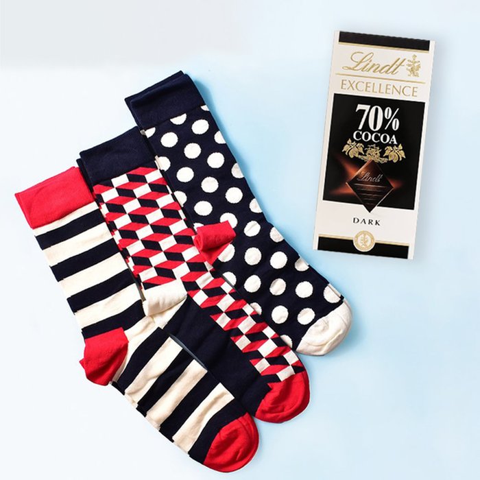 Happy Socks 3pk Classic Navy Gift Set and Lindt Excellence Dark 70% Cocoa 100g Bundle