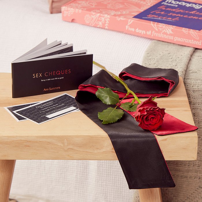 The Naughty Red Rose Letterbox Gift Set