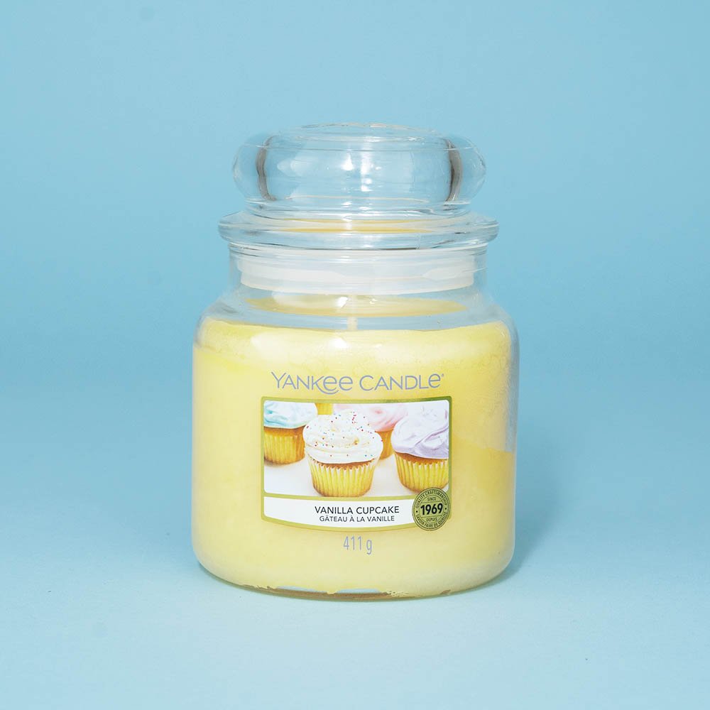 Yankee Candle Vanilla Cupcake Medium