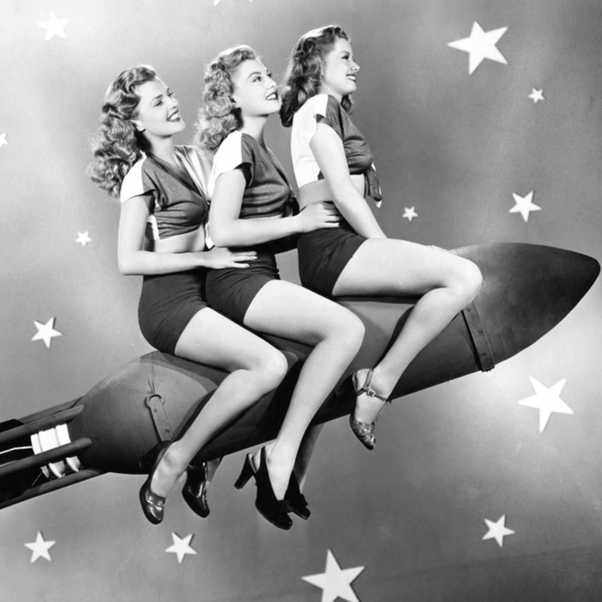 Moonpig Vintage Three Ladies Riding A Rocket Card, Square