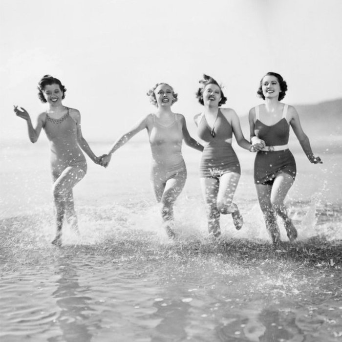Vintage Group Of Friend Running In The Sea Friendship Card